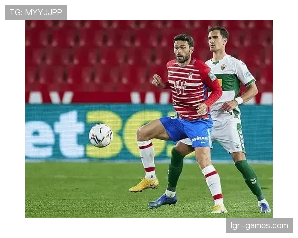 埃尔切锋线迎新星加盟,进攻火力有望显著提升 埃尔切锋线迎新星加盟,进攻火力有望显著提升