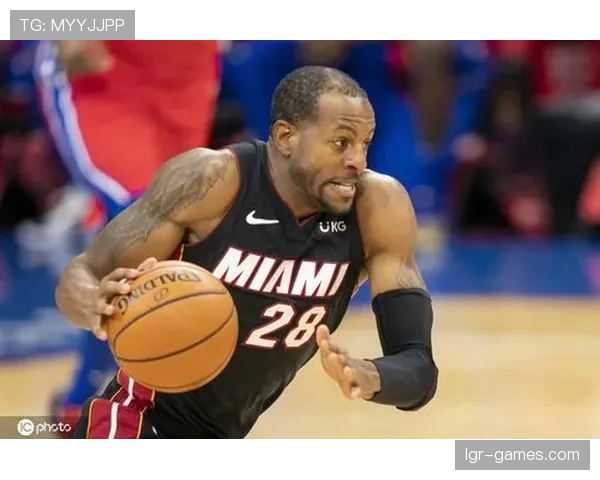 希罗利用巴姆挡拆拉开空间高效三分回暖